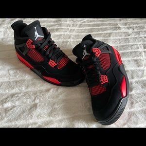 Jordan 4 Retro ‘Red Thunder’